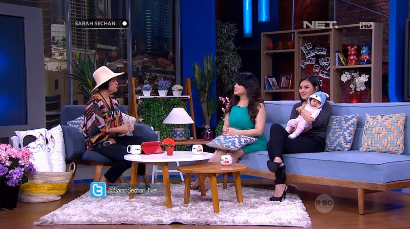 .<a href="/Herfiza/">Nur Herfiza</a> dan sang suami kompak jagain sang anak. <a href="/SarahSechan_NET/">SarahSechan_NET</a>