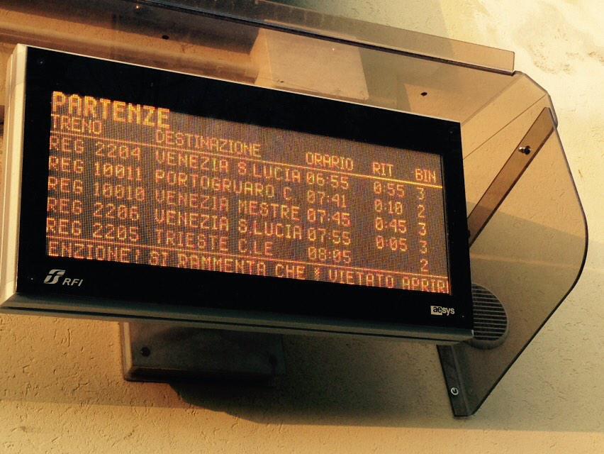 SabrinaDagnolo's tweet photo. Scusate x il disagio #trenitalia @RFRITARDO @trenitardo @AzioneFerrovie http://t.co/IocGLduvVW