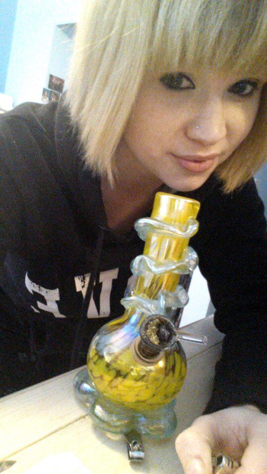 CorrineCarrie's tweet photo. Sorry I haven't been here in forever new pics for the new year http://t.co/xBrwQNYfT4