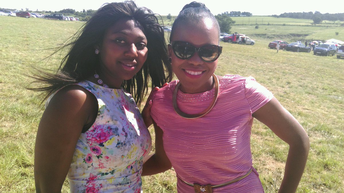 Nteekay's tweet photo. Love n happy days. @dumi @Sjaylow http://t.co/YgciMOfFR5