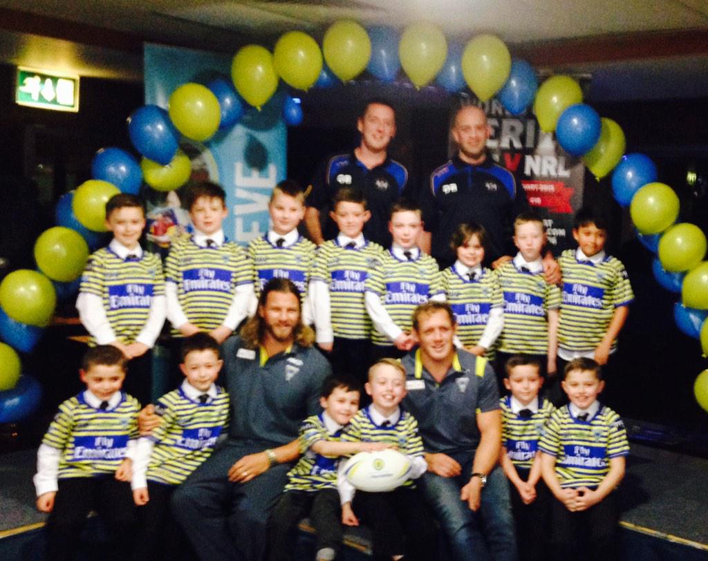 <a href="/CrosfieldsRugby/">Crosfields Rugby</a> under 8's presented with shirts for #WCS Friday at <a href="/wolvesrl/">#uptheVikings</a> @WWCLSFoundation 🏉👍