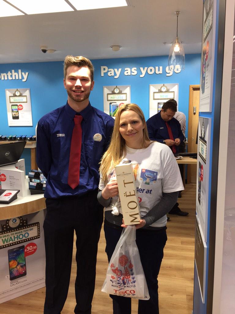 the First contract taken out at chelmsford 1 phone shop! <a href="/Chelmsford2327/">TescoChelmsford_2327</a> <a href="/smaldon07/">Mark Smaldon</a>