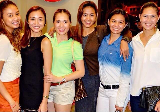 DLSUVolleyFans's tweet photo. Former Lady Spikers 💚 #tb @savedbyTHEbambu @chaarcruz #IllaSantos @iammitchdatuin @paneng_mercado @EmPenetrante 💪 http://t.co/vrc4WwCs64