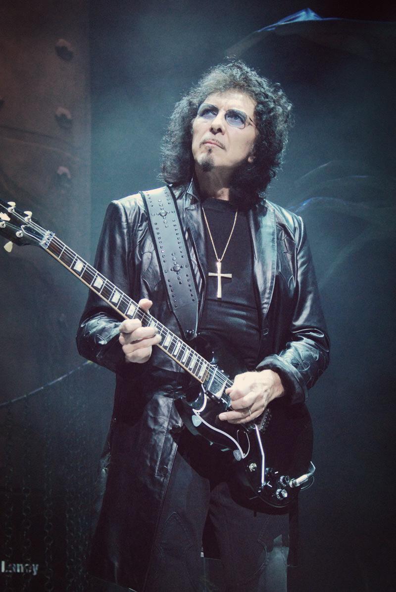 Happy birthday, Tony Iommi! Fuck yeah! \\m/ 