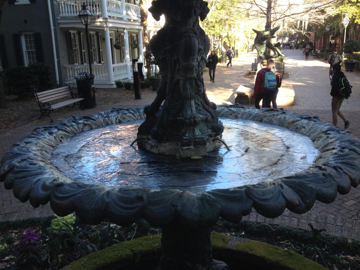 CofC's tweet photo. In #Charleston, we say it's freezing when it is 50 degrees. Today it is literally freezing. http://t.co/2tjpT1Txs8