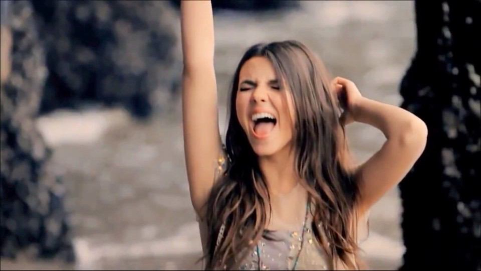 Victoria justice  22th
Happy Birthday      