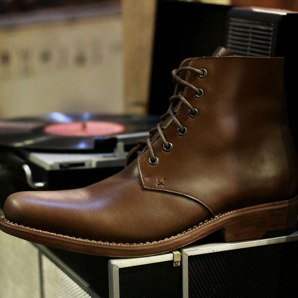 lukmannhkm's tweet photo. READYSTOCK #WAYOUTrocknrollwear#menshoes#menboots http://t.co/ocWz9Kn7AX