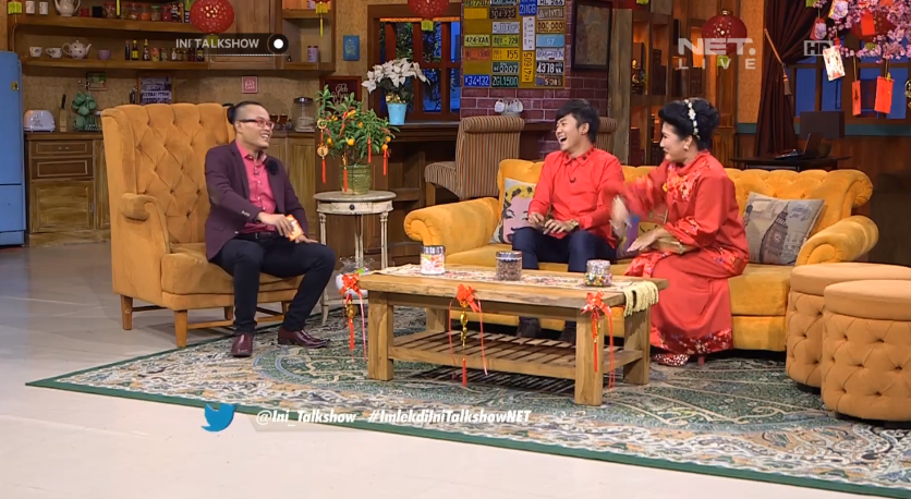 Sultanplur's tweet photo. Mamih @jurike9mendoakan @rafaell_16agar cepat menemukan pasangan yg tepat di tahun baru Cina ini @Ini_Talkshow http://t.co/48ubmhig42