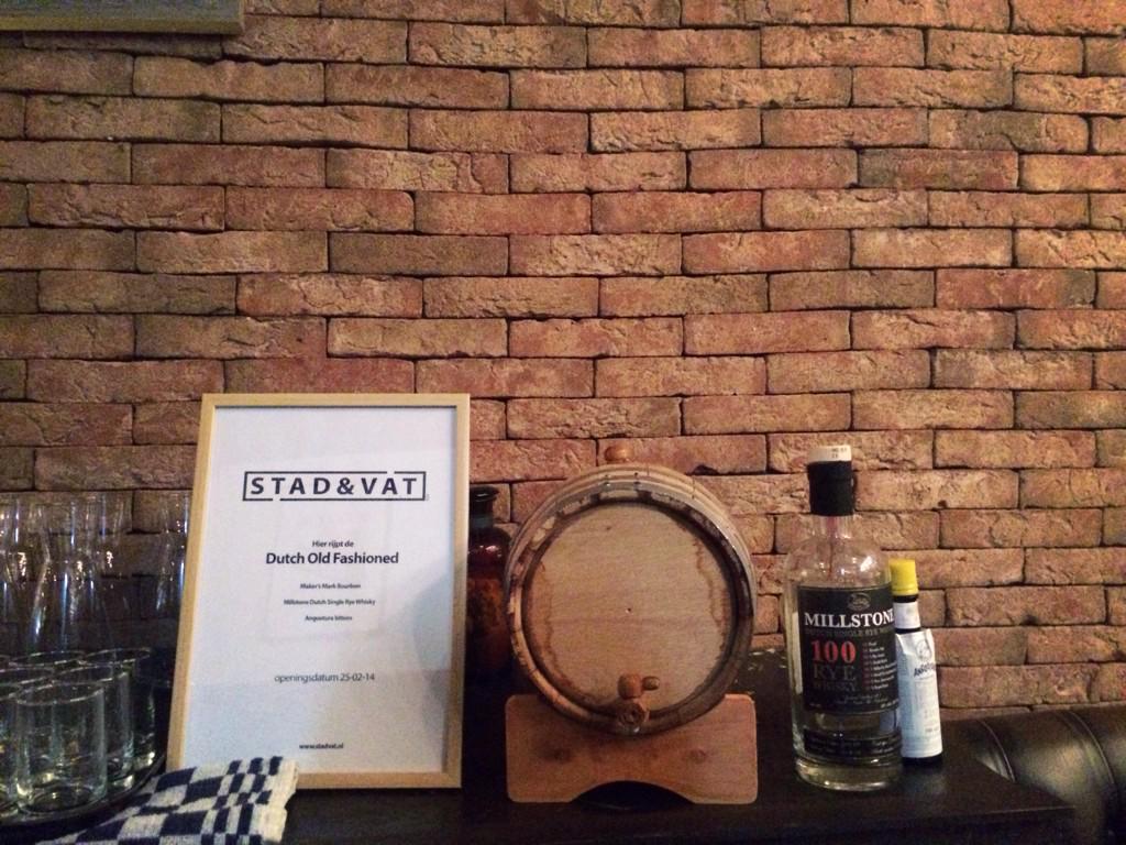 StadVat's tweet photo. Ons vaatje heeft een huis! @jdwilliamsbar http://t.co/cgcowVIEL0