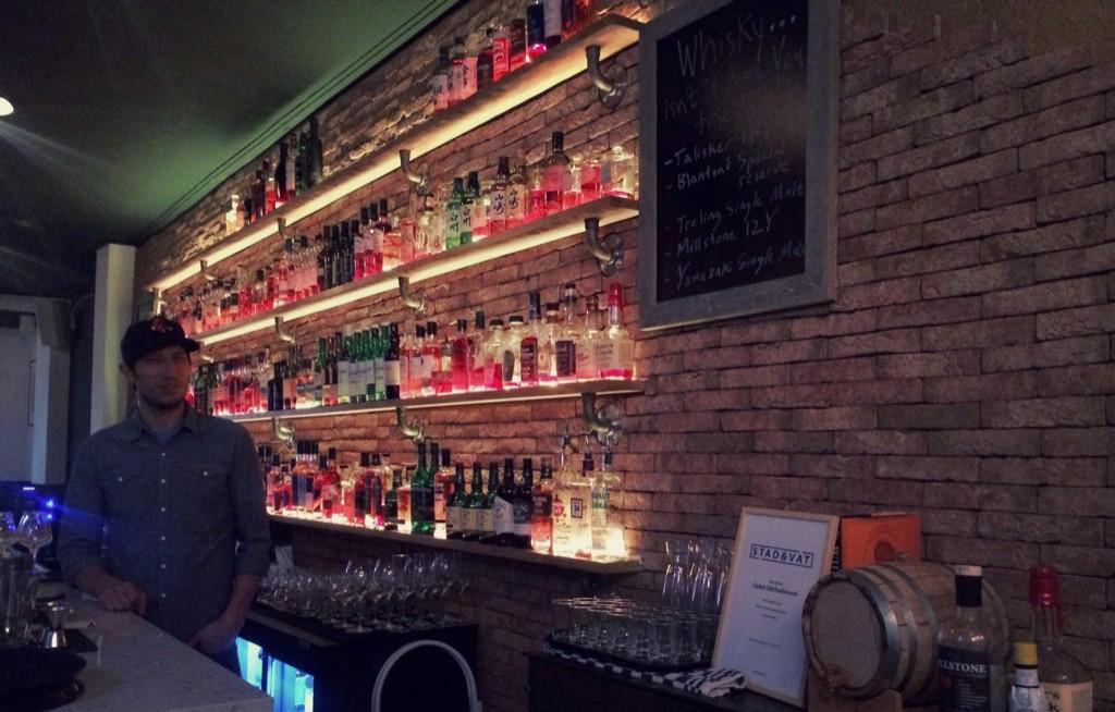 StadVat's tweet photo. Ons vaatje heeft een huis! @jdwilliamsbar http://t.co/cgcowVIEL0