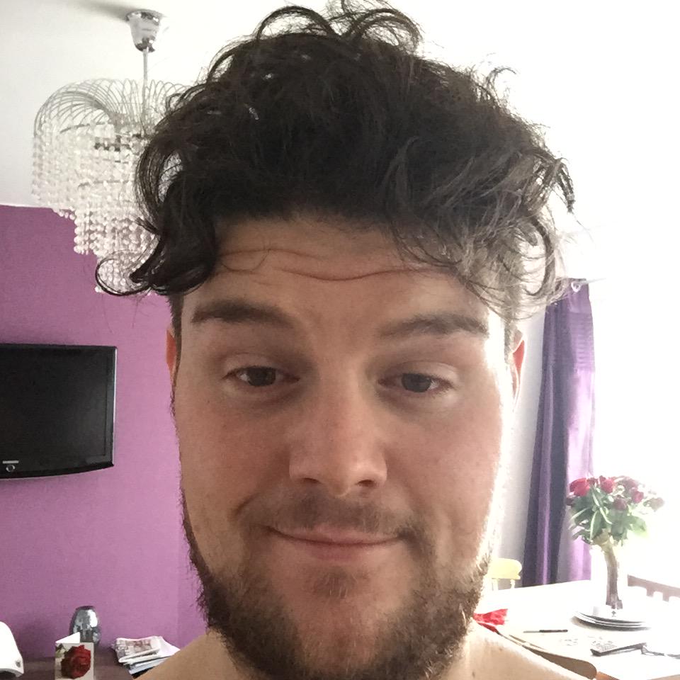 AdamRoyboy's tweet image. Bust from the hair fairy today