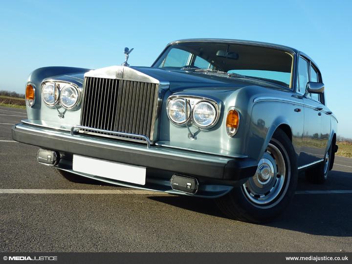 DanFurr's tweet photo. I can't get enough of this car. What a machine! @RetroCarsMag @rollsroycecars @flyingspares #FlyingShares #RollsRoyce http://t.co/rchzKFzLz6