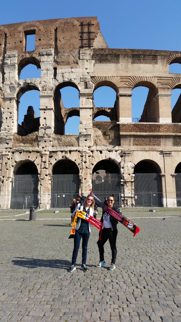 HulyaKemner's tweet photo. Wat nou geen alcohol in Rome!!! 
Nog paar uurtjes!!! #romfey http://t.co/8UeKH02WjR