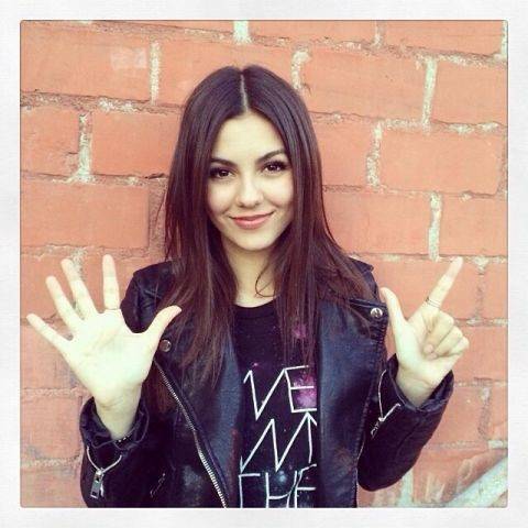 Happy Birthday!! Victoria Justice!! 22th 