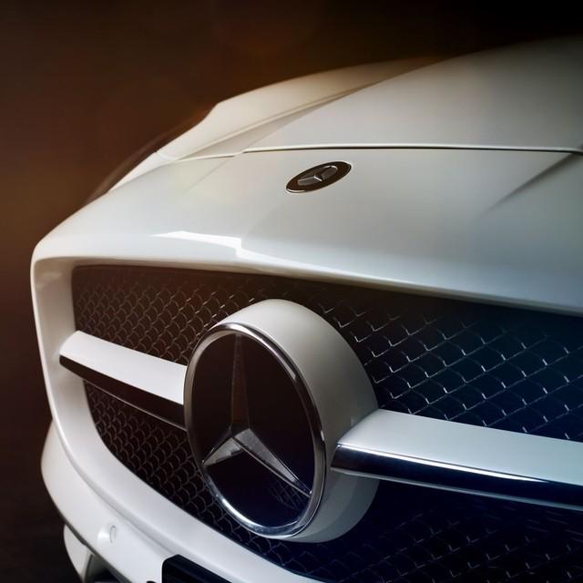 Alemautos's tweet photo. Buenas noches es ver una estrella brillar por ti. #MercedesBenz http://t.co/xkDhKpeMcr