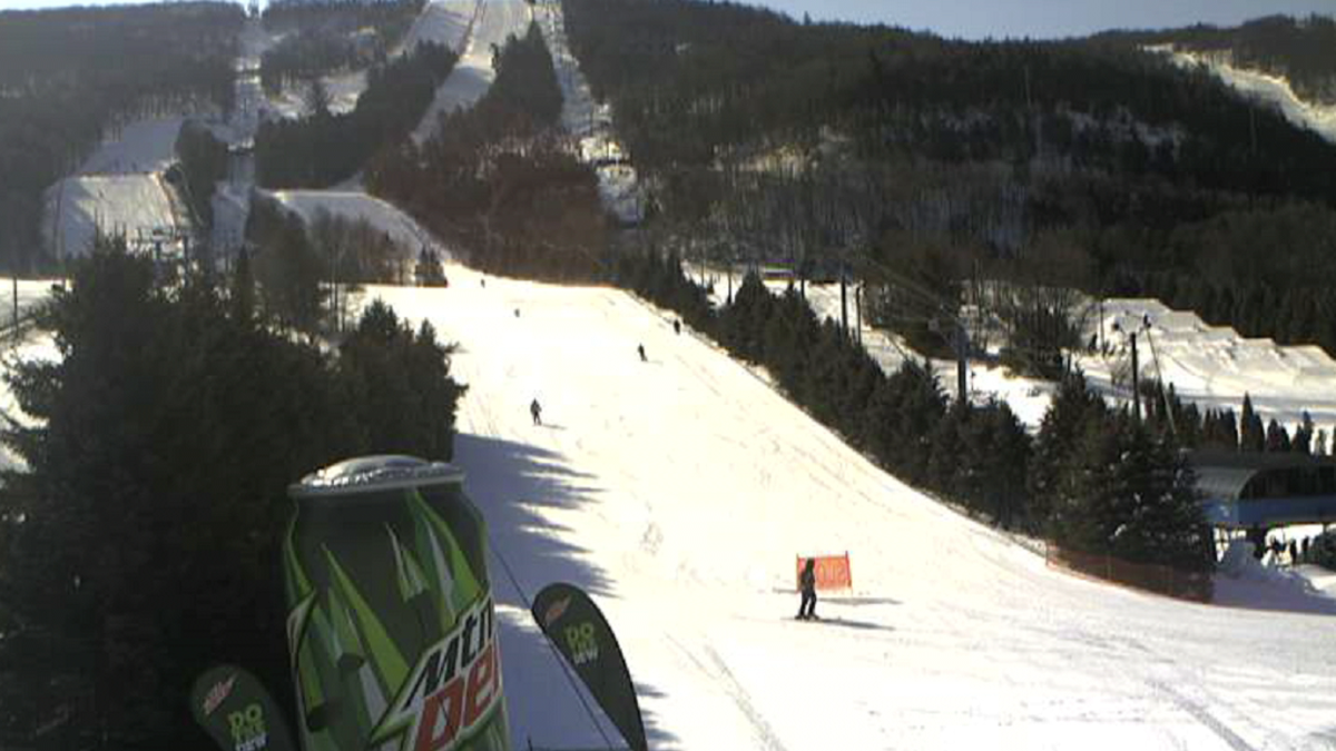 LaurenDue12's tweet image. #firstretweet “@MarkShanaberger: Hey @skibluemountain...what's the giant @MountainDew can all about? #DoTheDew http://t.co/iC8ITRuzvg”