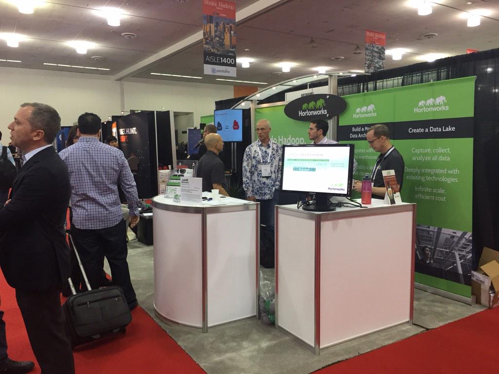 alexkotopoulis's tweet image. 2 learn more about #GoldenGate12c for #BigData come to my talk @ #Hortonworks booth at #StrataHadoop at 5:40pm.