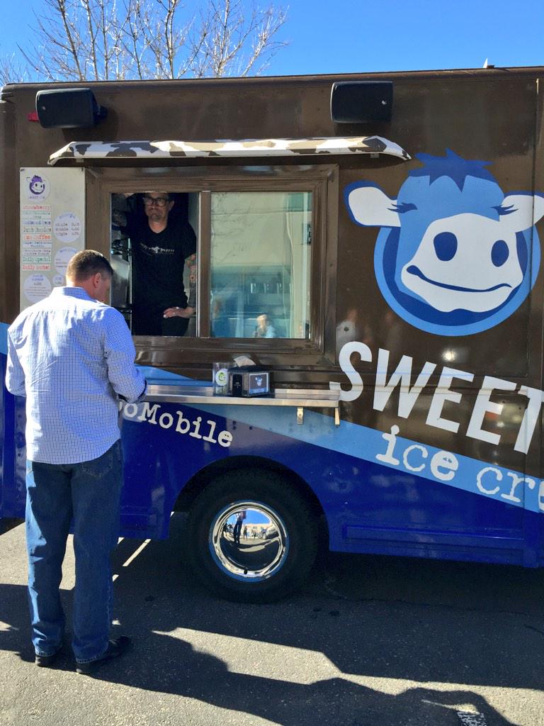 globalimaging's tweet image. The best part about #WorkflowStudio VIP Events? The @thesweetcow Moo Mobile! Thanks for dessert guys!