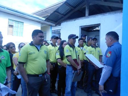 VcpsMala's tweet photo. PI Dumandan conducted daily checking of attendance to the City Traffic Enforcer. http://t.co/mkifhLqqNS