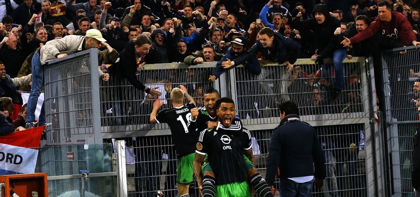 fr12nl's tweet photo. NIETS IS STERKER DAN DAT ENE WOORD: FEYENOORD! #romFEY http://t.co/xbzlSAIqSq