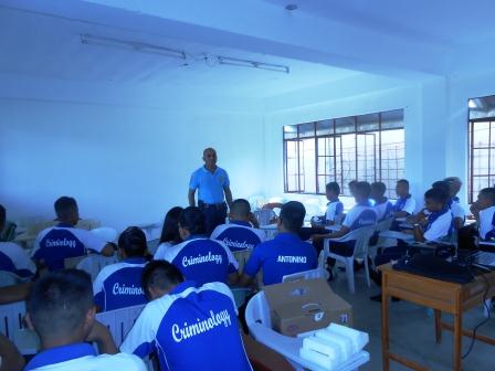 VcpsMala's tweet photo. SPO2 Cadeliña  conducted drug symposium at Valencia Colleges Inc. http://t.co/8xRXbRLsJX