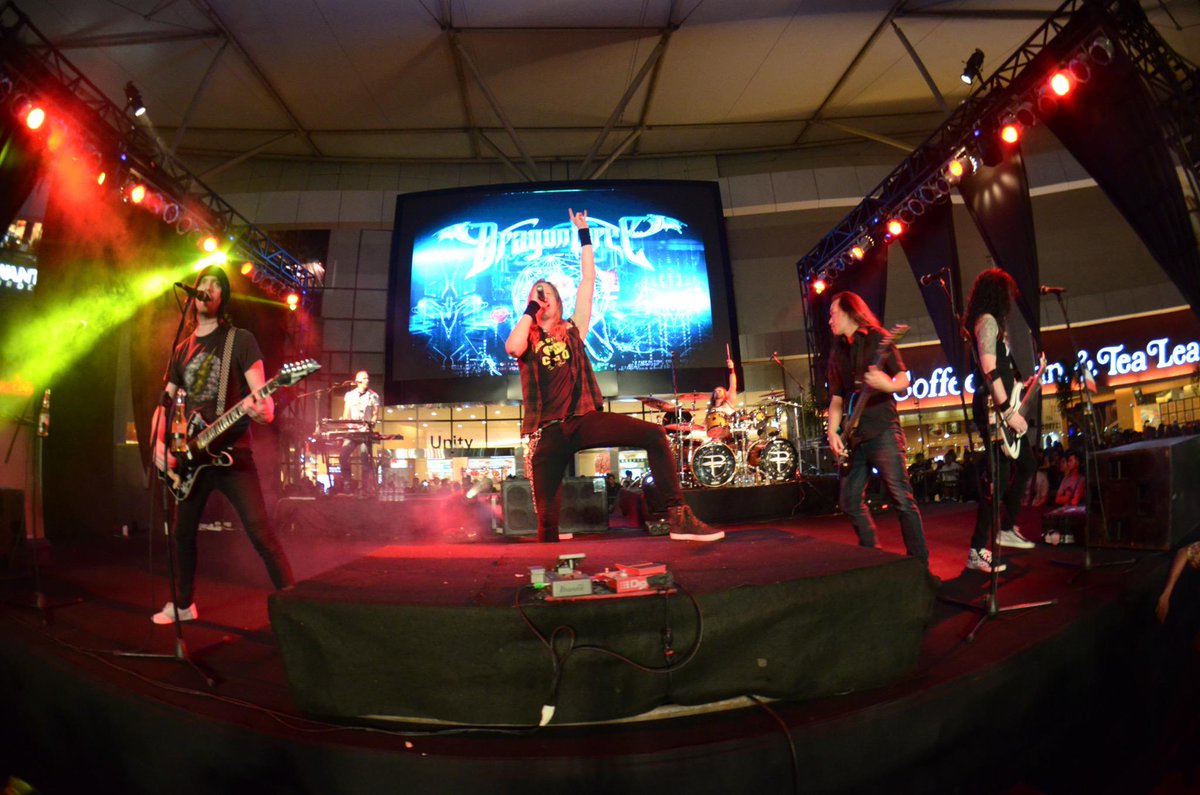 DragonForce x DNA, the best performance on the last week <a href="/SMS_Serpong/">SummareconMallSerpong</a>