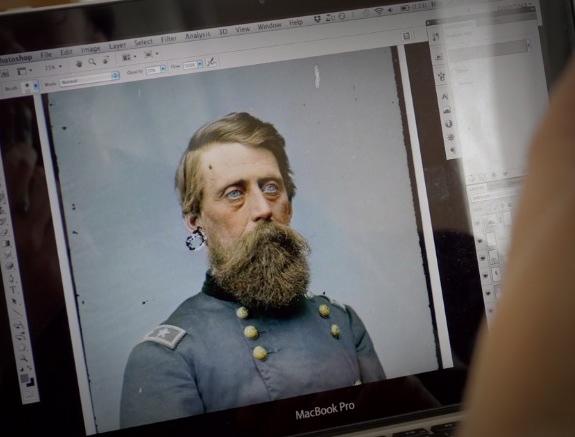 _HistoryInColor's tweet image. Behind the scenes of History in Color! Interview by @lynda for @Photoshop&apos;s 25th Birthday lynda.com/25ps/insight-a…