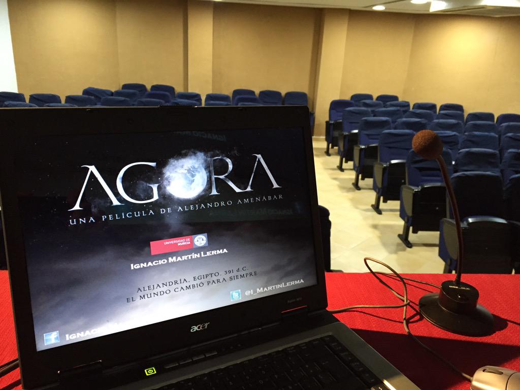 I_MartinLerma's tweet photo. Todo preparado para pasar una tarde "de cine". Muchísimas ganas de empezar a analizar y debatir sobre esta película!! http://t.co/IfPCxBdIAD