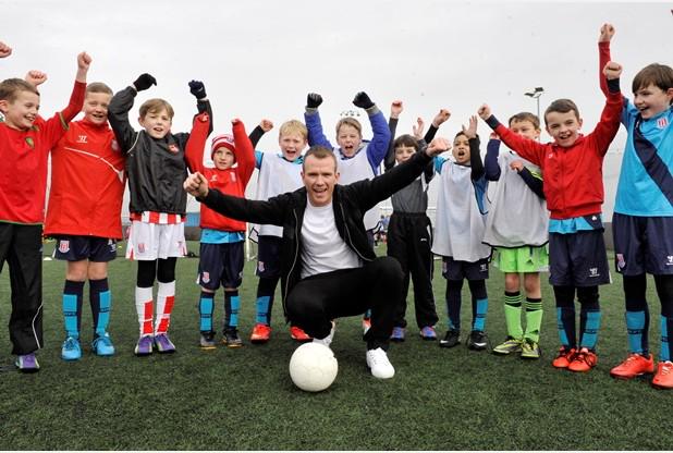 Sotlive's tweet photo. .@StokeCity star Glenn Whelan encourages youngsters to keep fit and stay active- http://t.co/KHHGeVnOLh http://t.co/xnyek96KH2