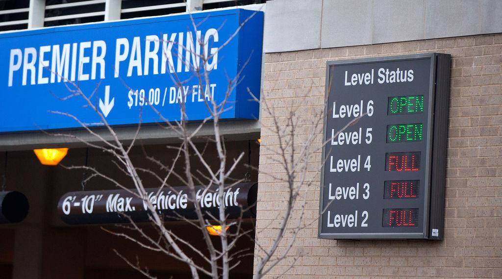OWHnews's tweet photo. ICYMI: 6-story, 2,200-stall garage coming to Eppley Airfield in 2017 http://t.co/u6bvaqpoQb http://t.co/bRrhuvG97d