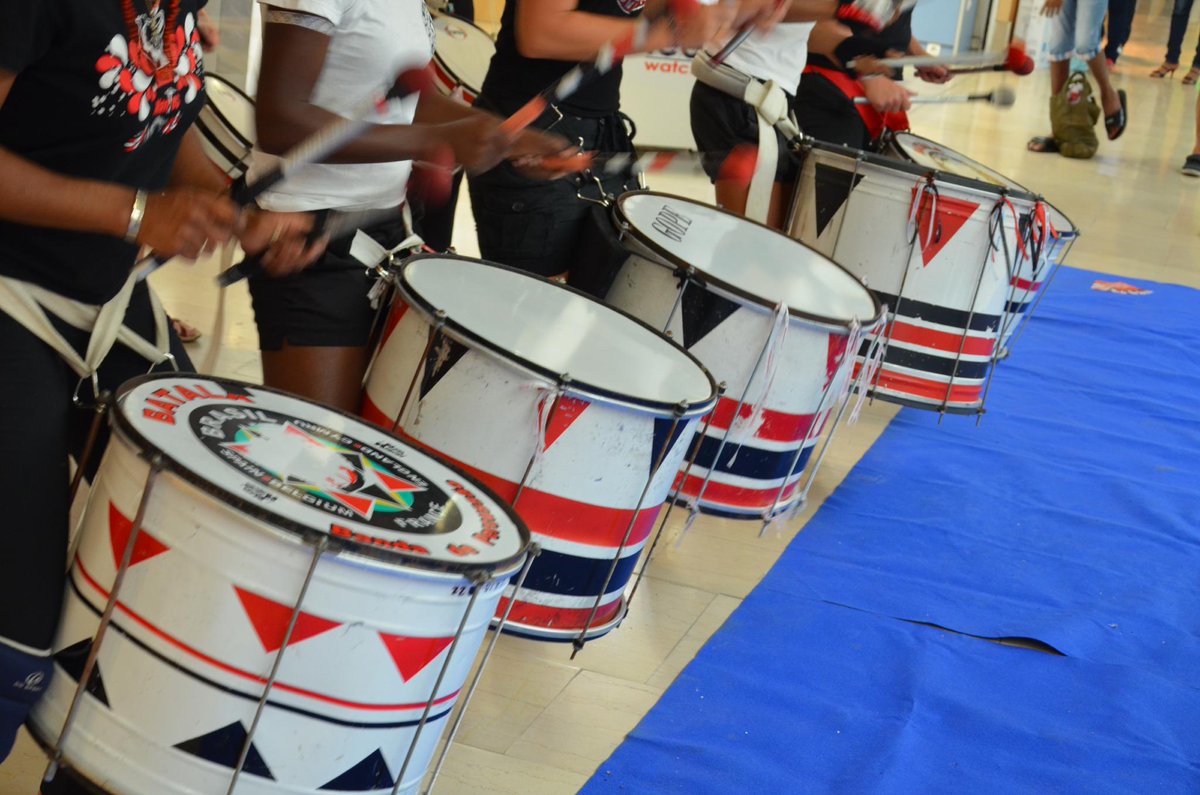 SbnSptCh's tweet photo. Mise en place troupe #BatalaGwada au #CCial #BasDuFortVillage #BDFVillage...
ooOooUf!!! Tous c'est bien passé! http://t.co/GnDsgxVHSD