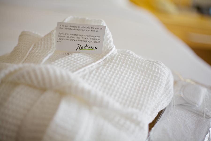 RadissonEast's tweet photo. Cold weather alert! Keep warm everyone! http://t.co/1fTdcmTqJZ #coldweather #radissonhoteltorontoeast http://t.co/CKP0Zdlmfg