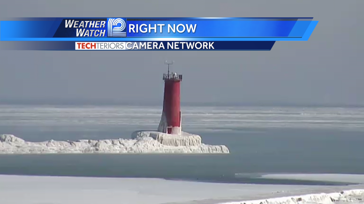 SeversonSally's tweet photo. Our Sheboygan camera. #cold #icetomb #thinkspring
@wisn12news at 5 with Friday snow chances. @Mark_Baden http://t.co/WVmDy8aP0e
