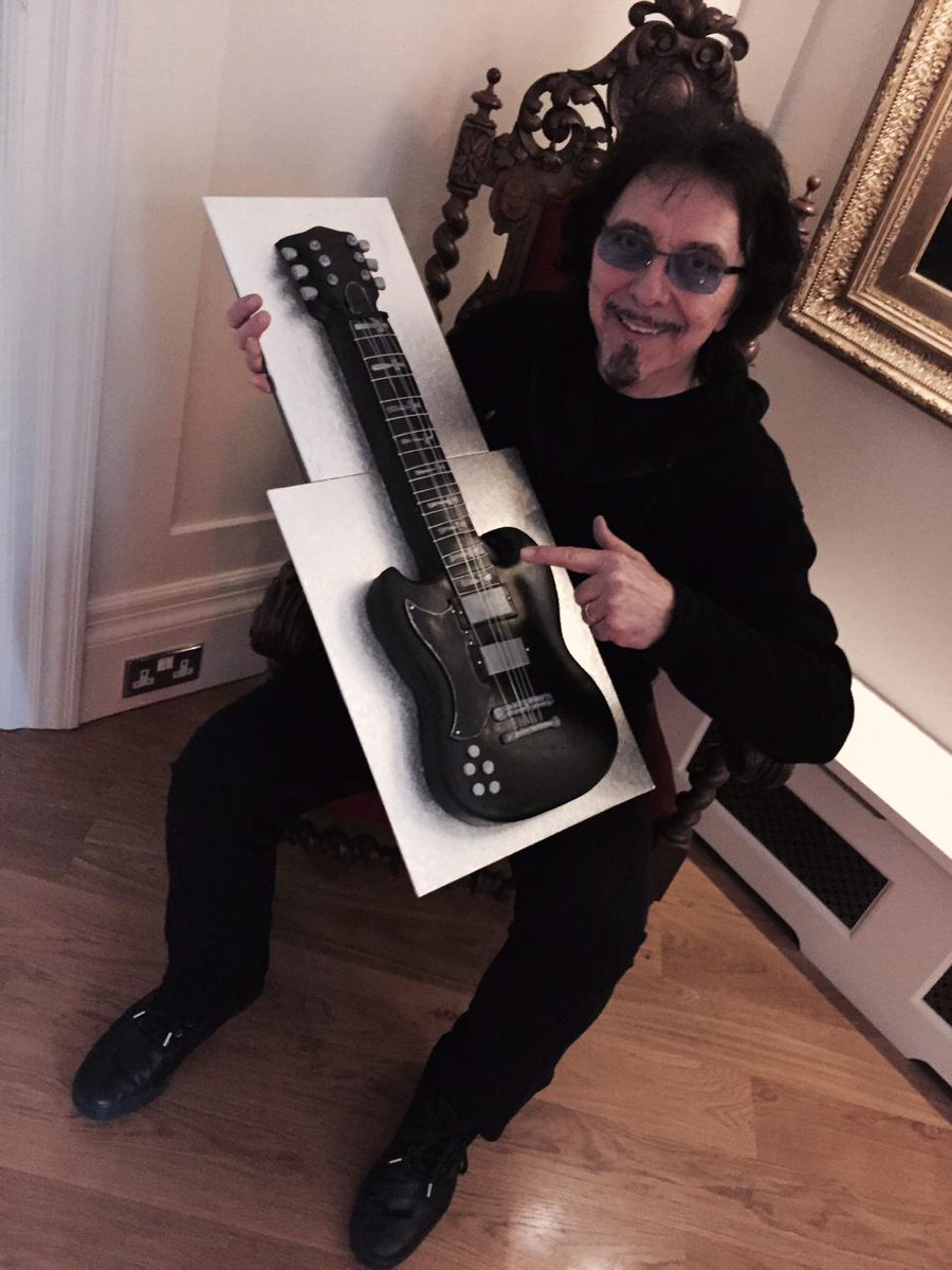 Tony Iommi tweet media