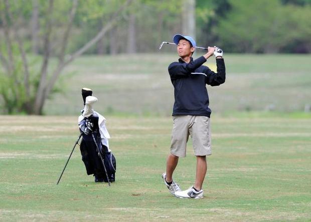 My Southwest Wake boys golf preview is now posted: carynews.com/2015/02/19/456… #SWAC