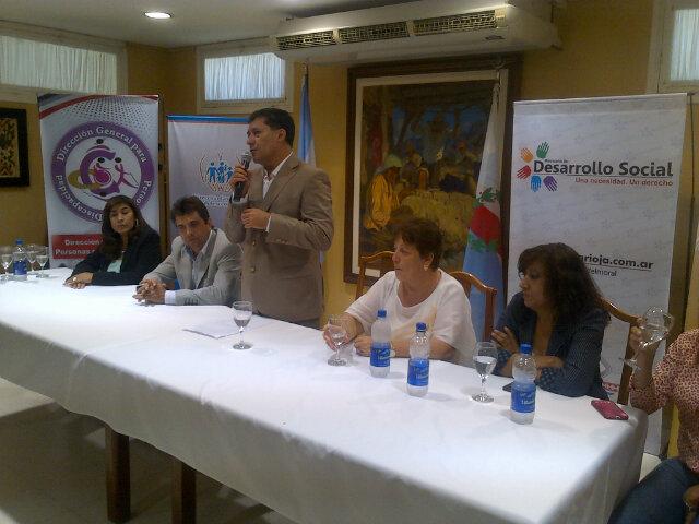 Hoy firmamos un importante convenio con <a href="/fundacionamarl1/">Fund. Amar la Vida</a>