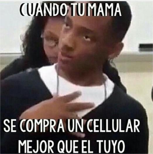 CasiNoticia's tweet photo. Cuando tu mamá se compra un celular mejor que el tuyo #h https://t.co/voxJ7MmWdL