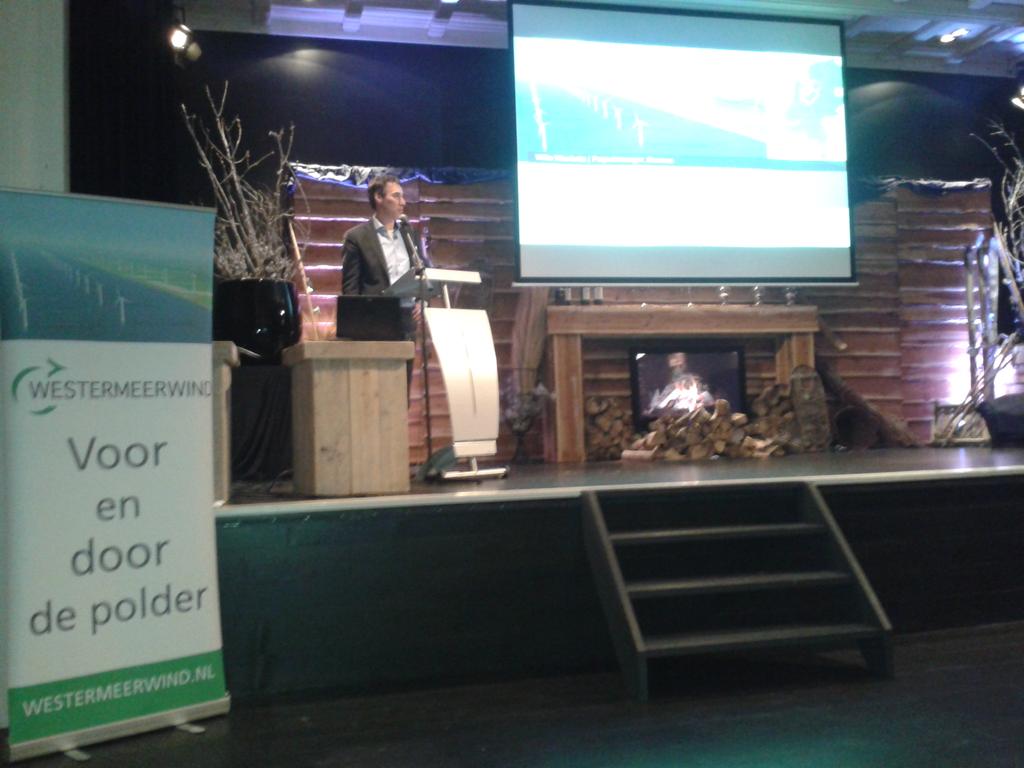 willardwoord's tweet image. Grote opkomst bij informatie avond #Westermeerwind in @dekoningshof