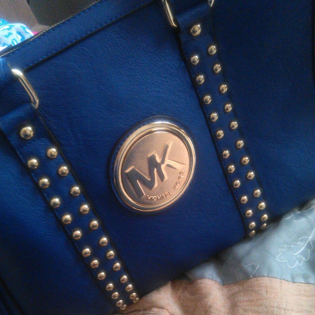 FreeMay_'s tweet image. Late upload vday gift