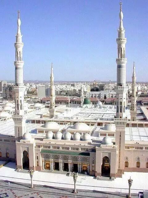 Медина что это. Мечети в Мекке и Медине. Масджид АН-Набави. Семь мечетей Медина. Мечеть АН Набави 1800.