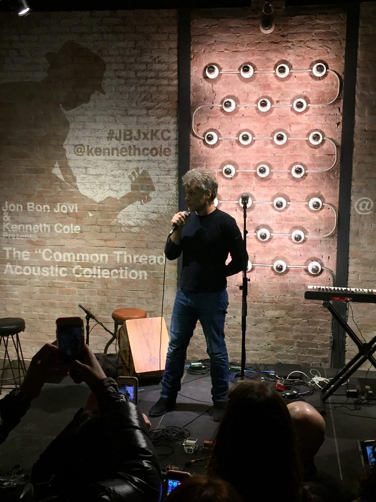 kennethcole's tweet photo. Starting the night w/ a warm welcome and intro for @RyanStar from Jon @BonJovi. #CommomThread #JBJxKC http://t.co/5UDnesCNKw