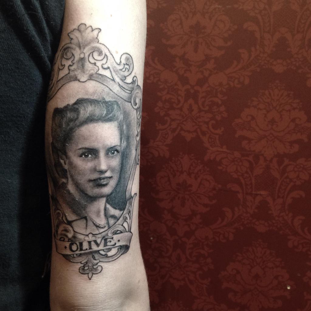 Kat Von D on Twitter: "Beloved Grandmother portrait tattoo I did last night, here @HighVoltageTat. http://t.co/cev340rbri" / Twitter