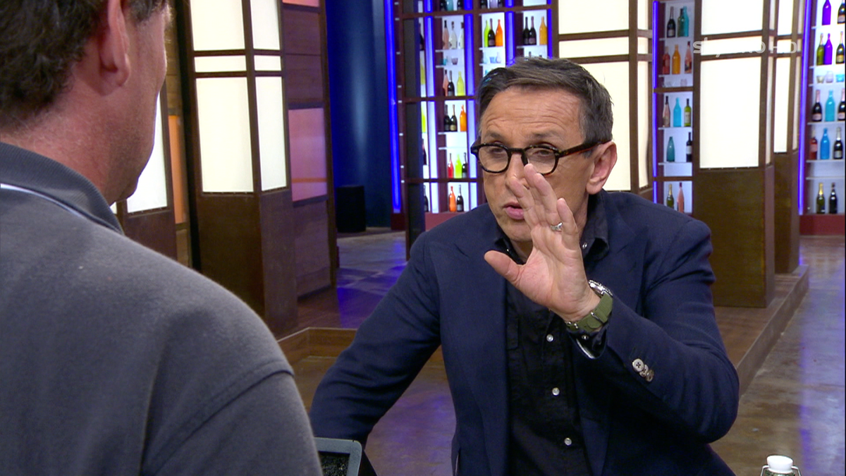 MasterChef_it's tweet photo. Occhio #Paolo: con la sola imposizione delle mani @barbierichef ti fa cambiare il piatto! :O #MasterChefIt http://t.co/EGtQt5QviB