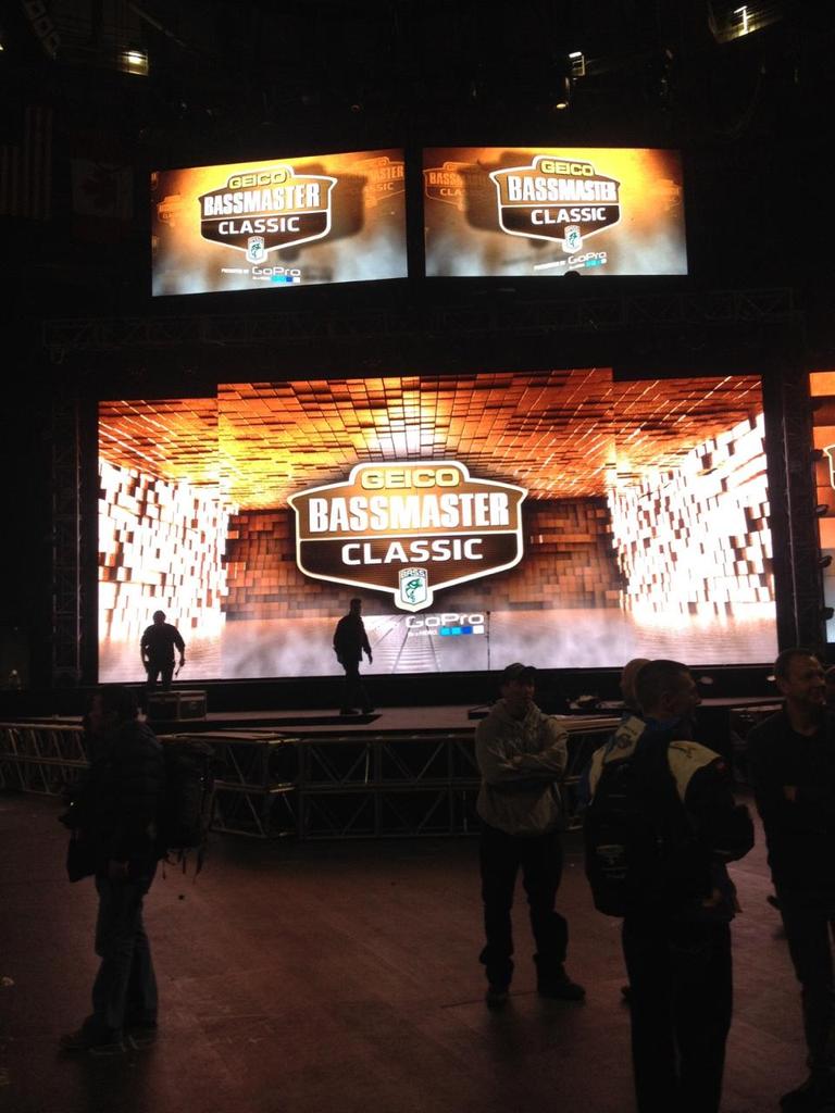 DeanRojas5for45's tweet photo. Here's a sneak peek inside the arena before the @BASS_nation Classic starts tomorrow! #bassmasterclassic @Power_Pole http://t.co/R1ZEpiJINz
