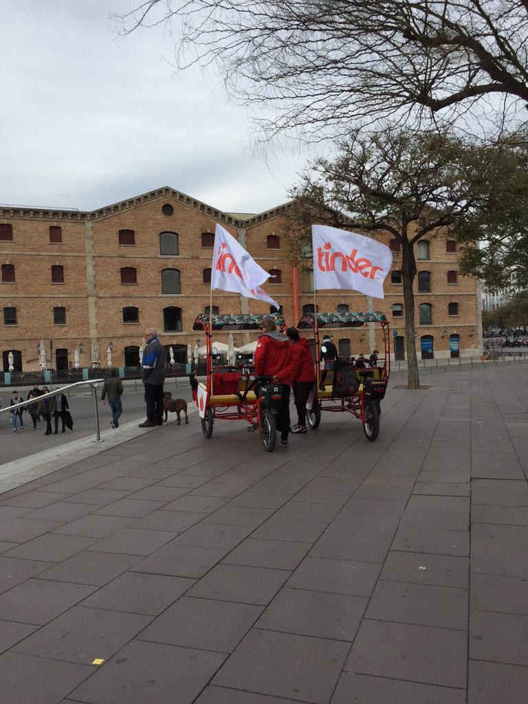 marele's tweet image. so @Tinder seems to like Barcelona... or the other way around. nice advertising :)