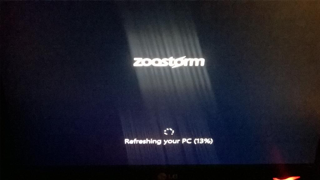 LukeJamesHD's tweet photo. I'm cleaning my PC and doing a refresh and preparing to start YouTube full time very soon but I need a new microphone http://t.co/oeMgtzJBOq