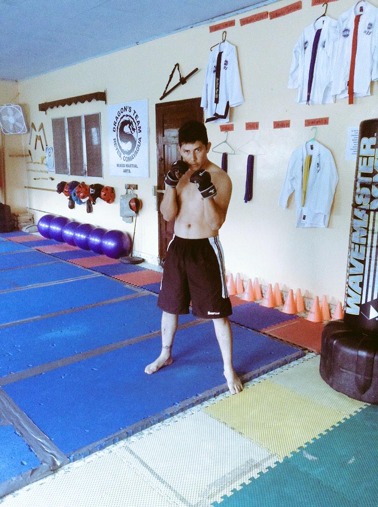 dbanegasItf's tweet photo. Entrenando fuerte todos los días #AMOLASARTESMARCIALES http://t.co/fGD3YAaWBY