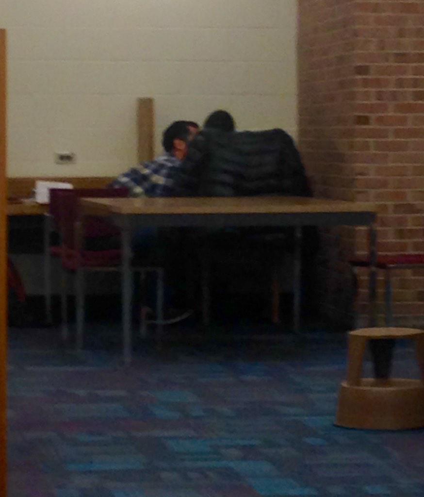 princesstuls's tweet photo. I am just trying to get an education & meanwhile..... #isthisyourbedroom #stopcouples #stoppeople #stopeverything http://t.co/YSJnXVCCdn