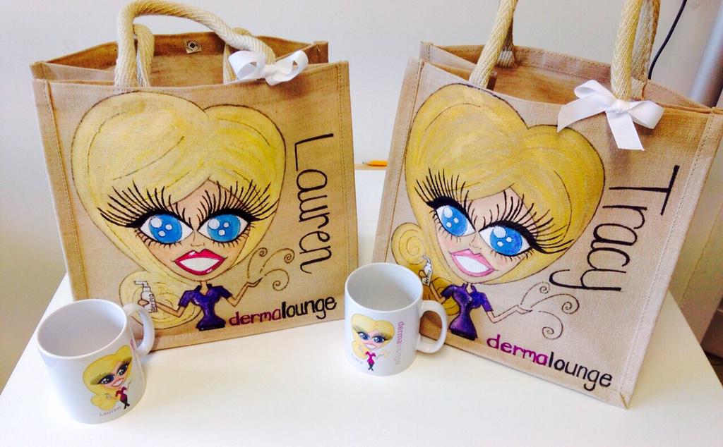Dermalounge110's tweet photo. @TracyMcCubbin @laurenbeesleyx @stephimrie26 Personalised Staff Work Bags only at #dermalounge #prestwick #ayrshire http://t.co/UUOe76VYrB