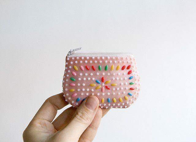 “<a href="/IL0VEthe80s/">I❤️80s𝕏</a>: Retweet if you or your sister had one of these? ”only pennies in it though !!